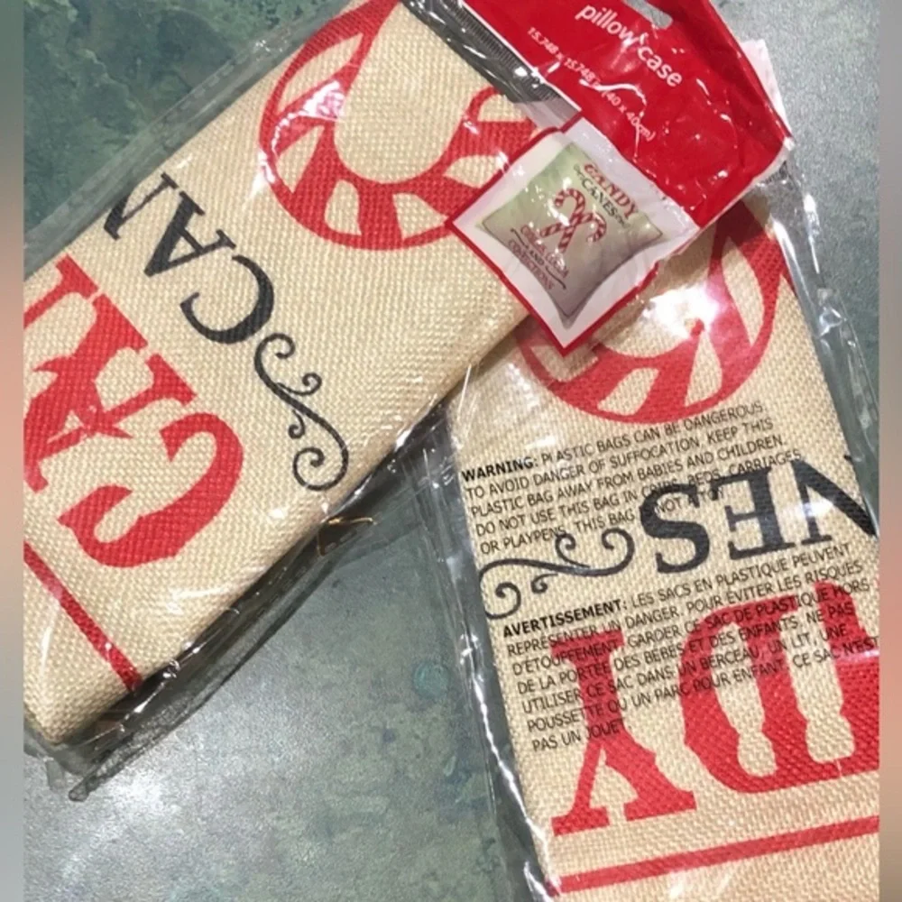 Burlap Christmas holiday candy cane red graphic print décor‎ pillow cases new